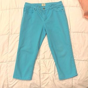 St John’s Bay Women’s 12 Capri Turquoise Stretch Jeans
